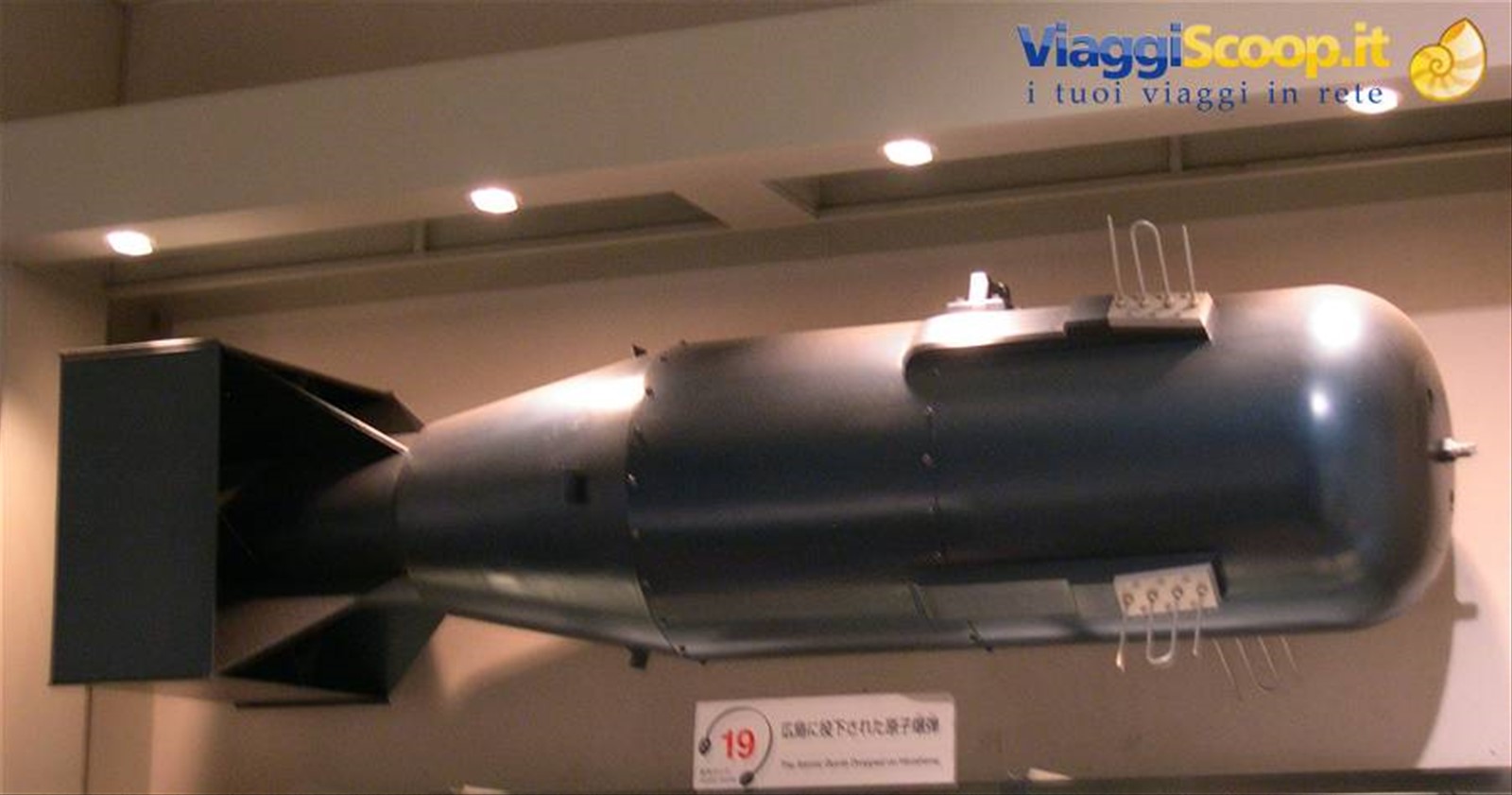 RIPRODUZIONE DELLA BOMBA ATOMICA SGANCIATA SULLA CITTA' NEL 1945