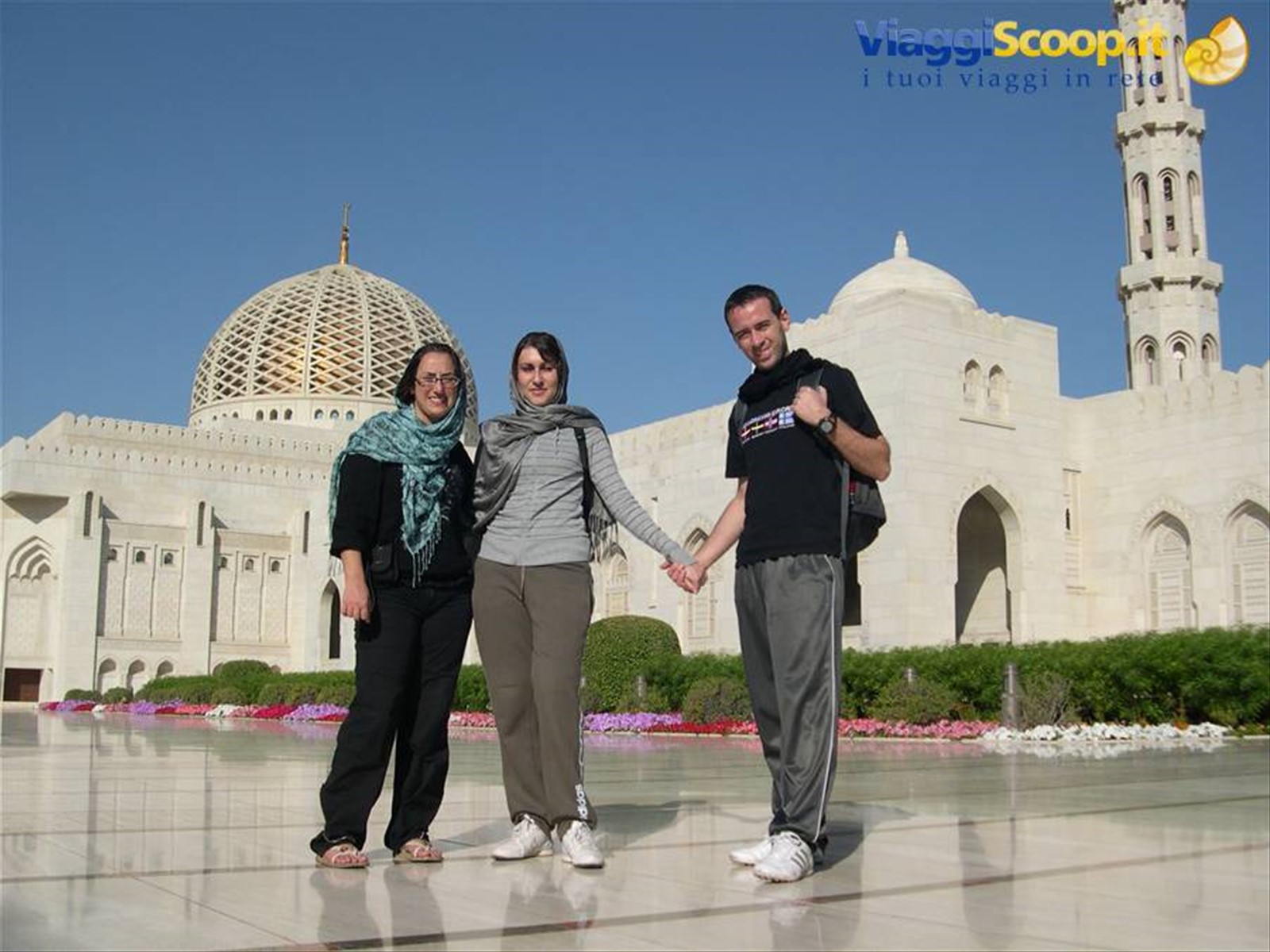 CONSUELO, VALE ED IO ALLA MOSCHRA SULTAN QABOOS