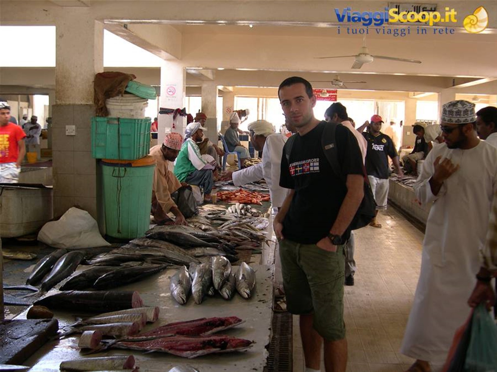 AL MERCATO DEL PESCE . . .