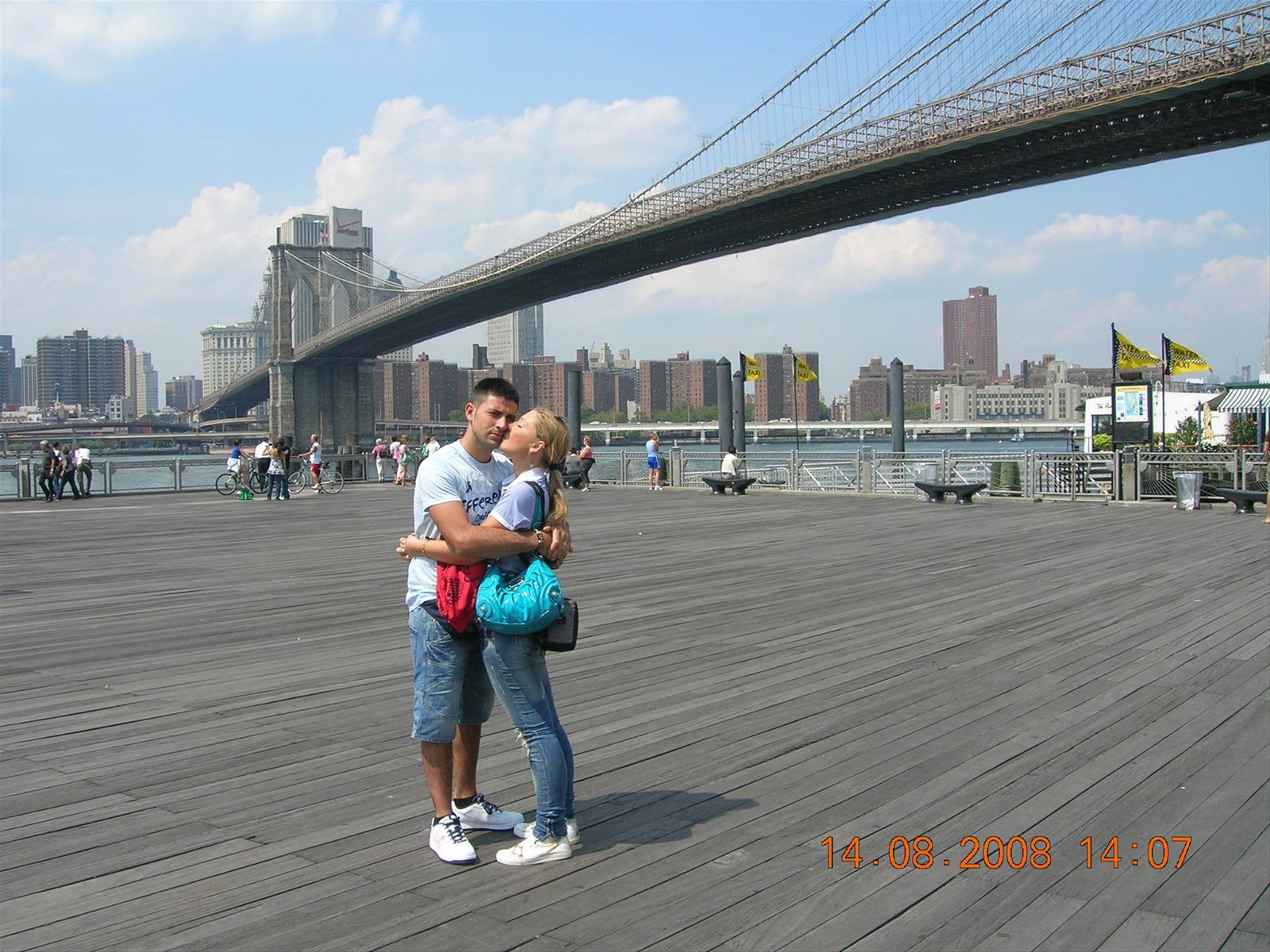 SOTTO IL PONTE DI BROOKLIN