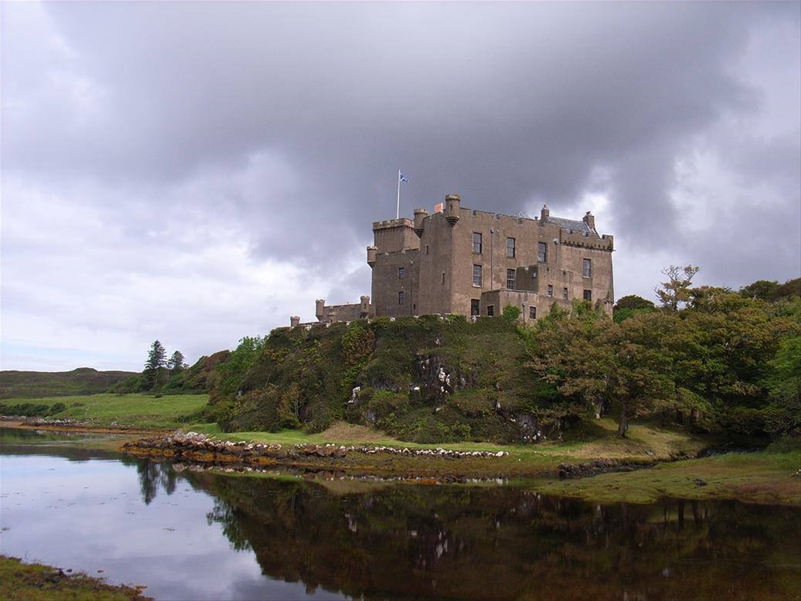 DUNVEGAN CASTLE