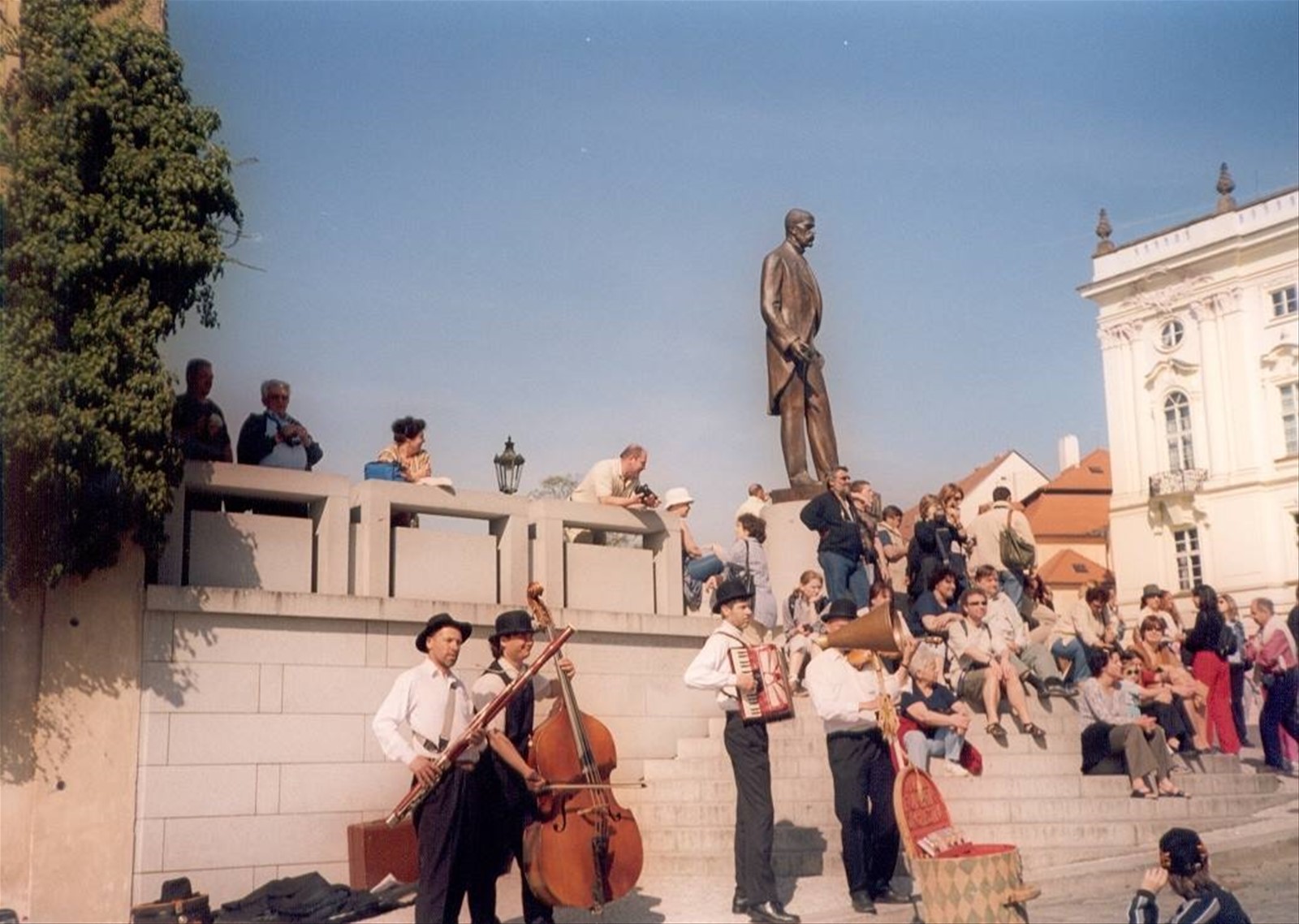 MUSICISTI IN PIAZZA