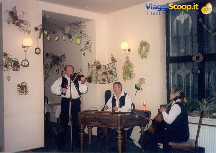 AL RISTORANTE