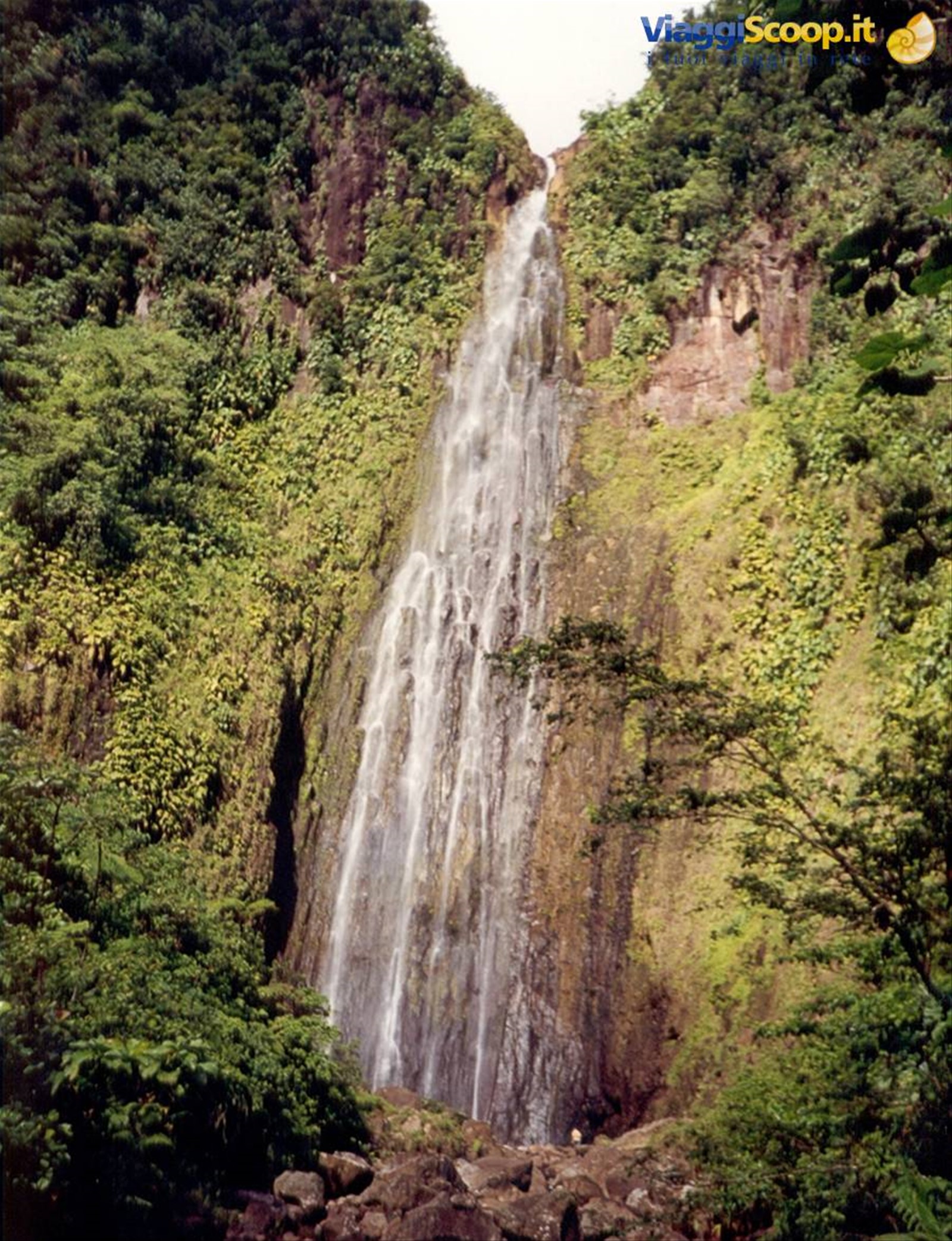 CASCATA DI CARBET