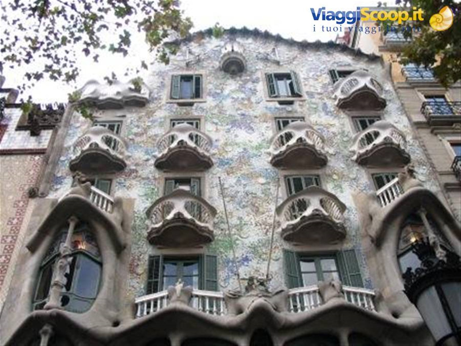 palazzo di gaudì