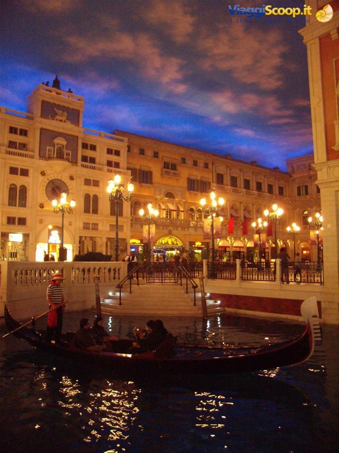 The venetian (inside!!)