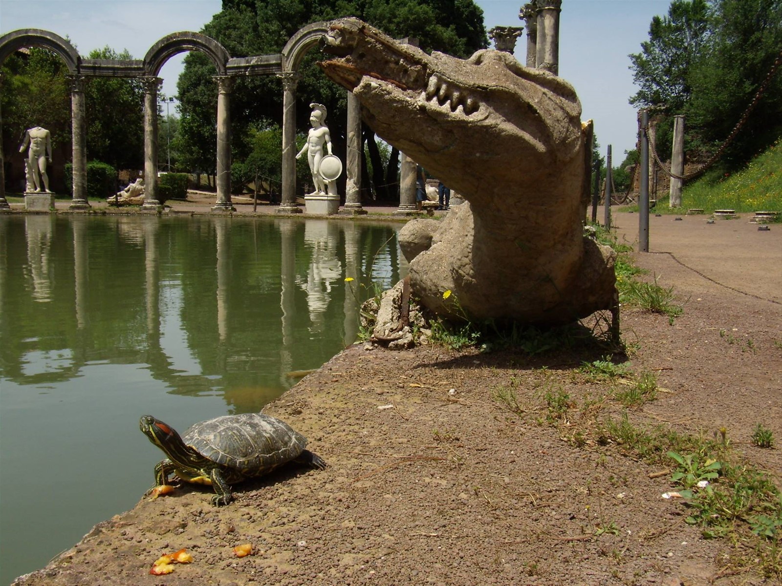 Villa Adriana - Le due fiere, in posizione di attacco