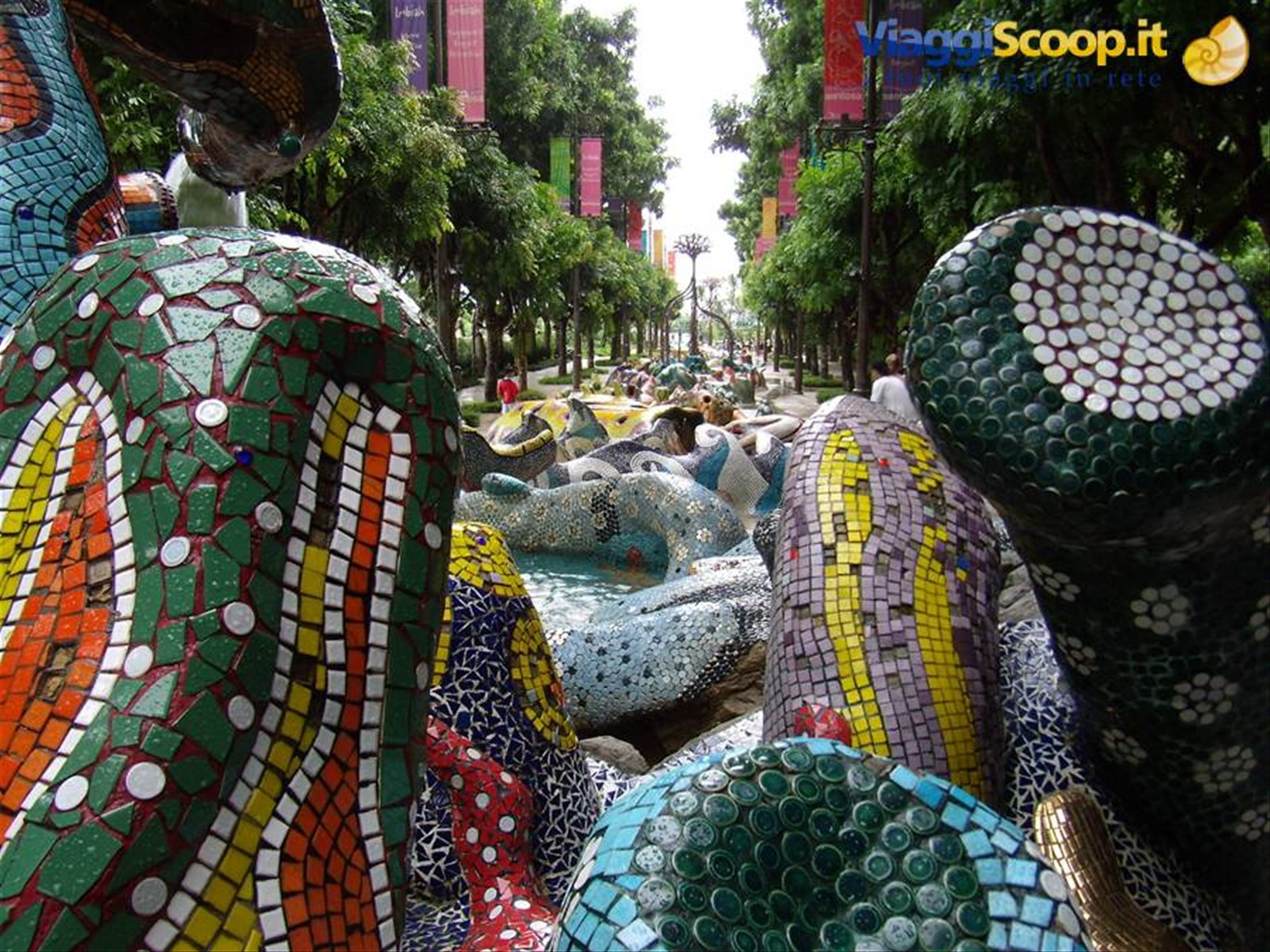 Singapore - Sentosa (sotto il Merlion)