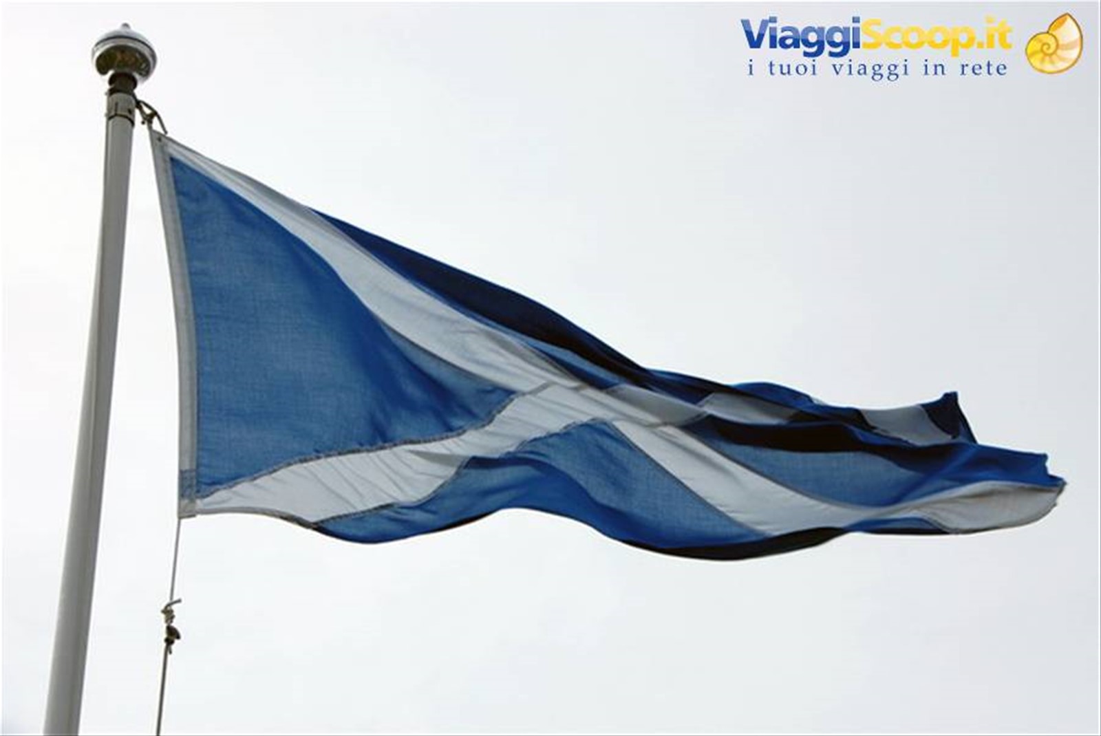 Scottish Flag at Urquhart castle