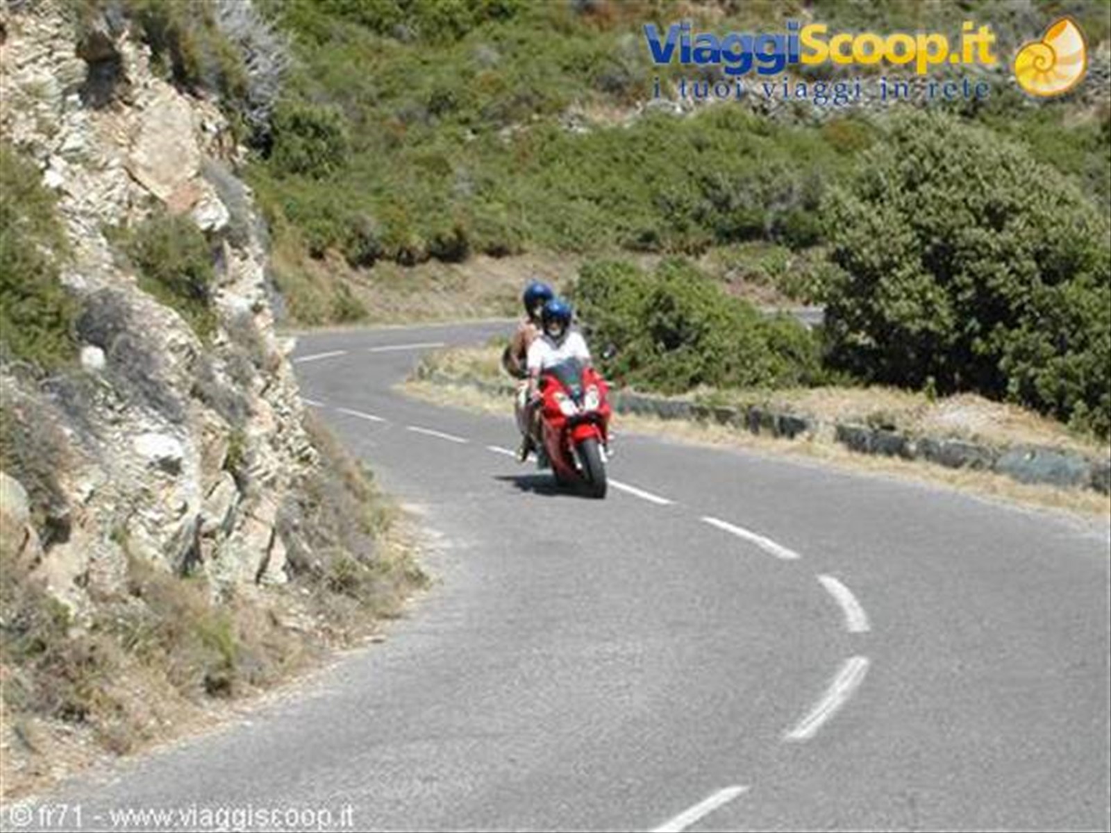 COSTA OVEST IN MOTO