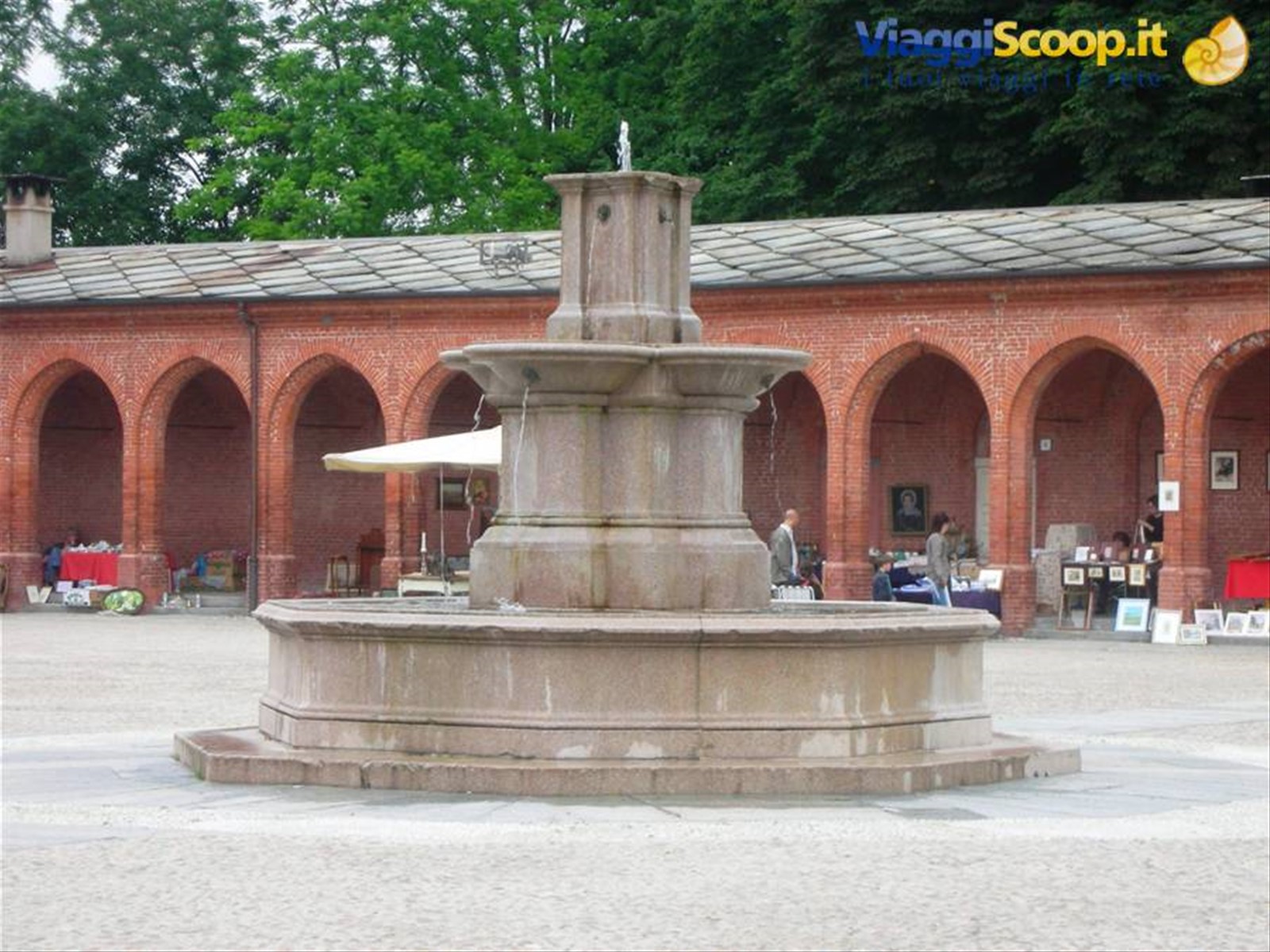 fontana del borgo