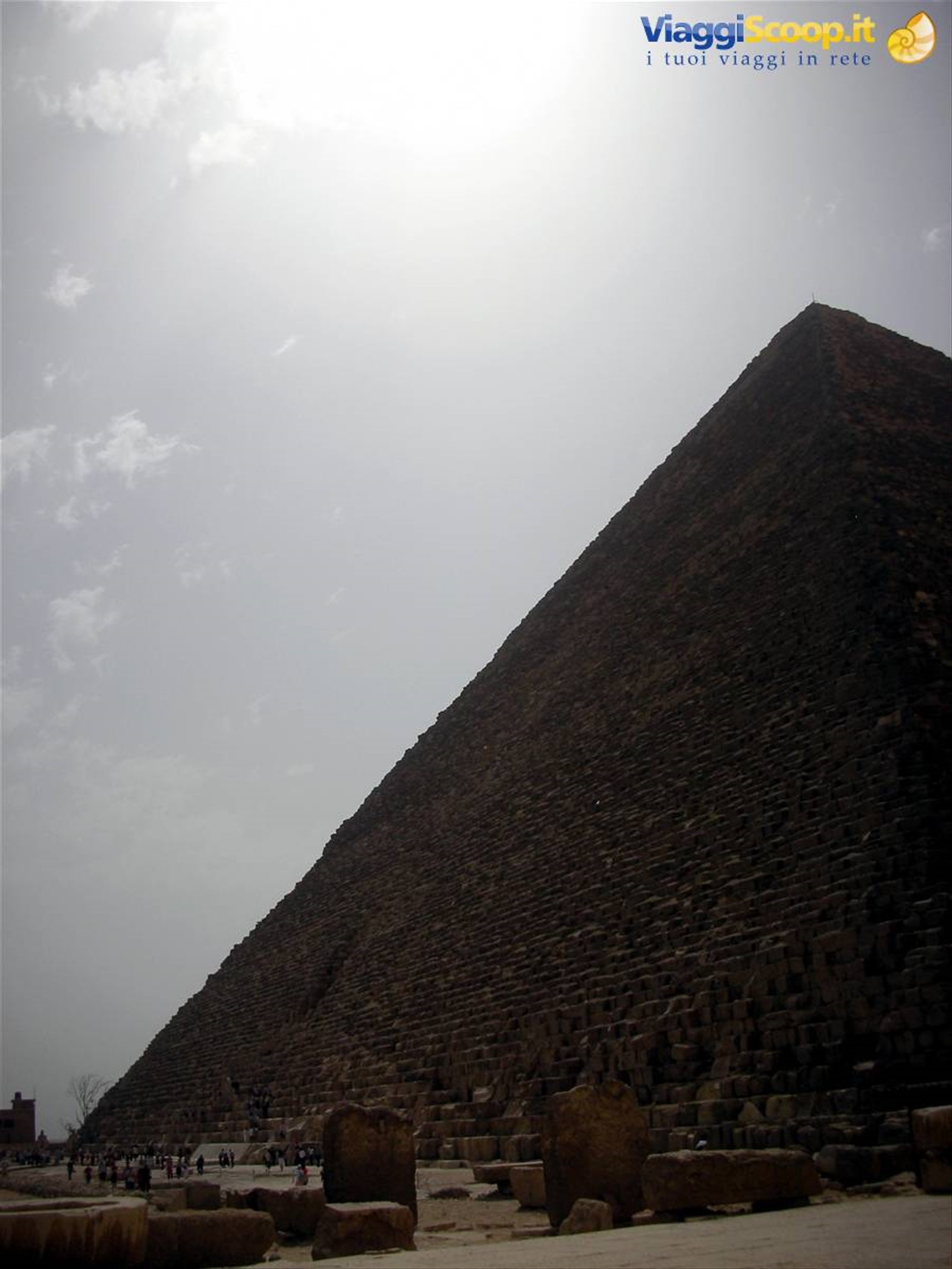 sole sulla piramide di cheope