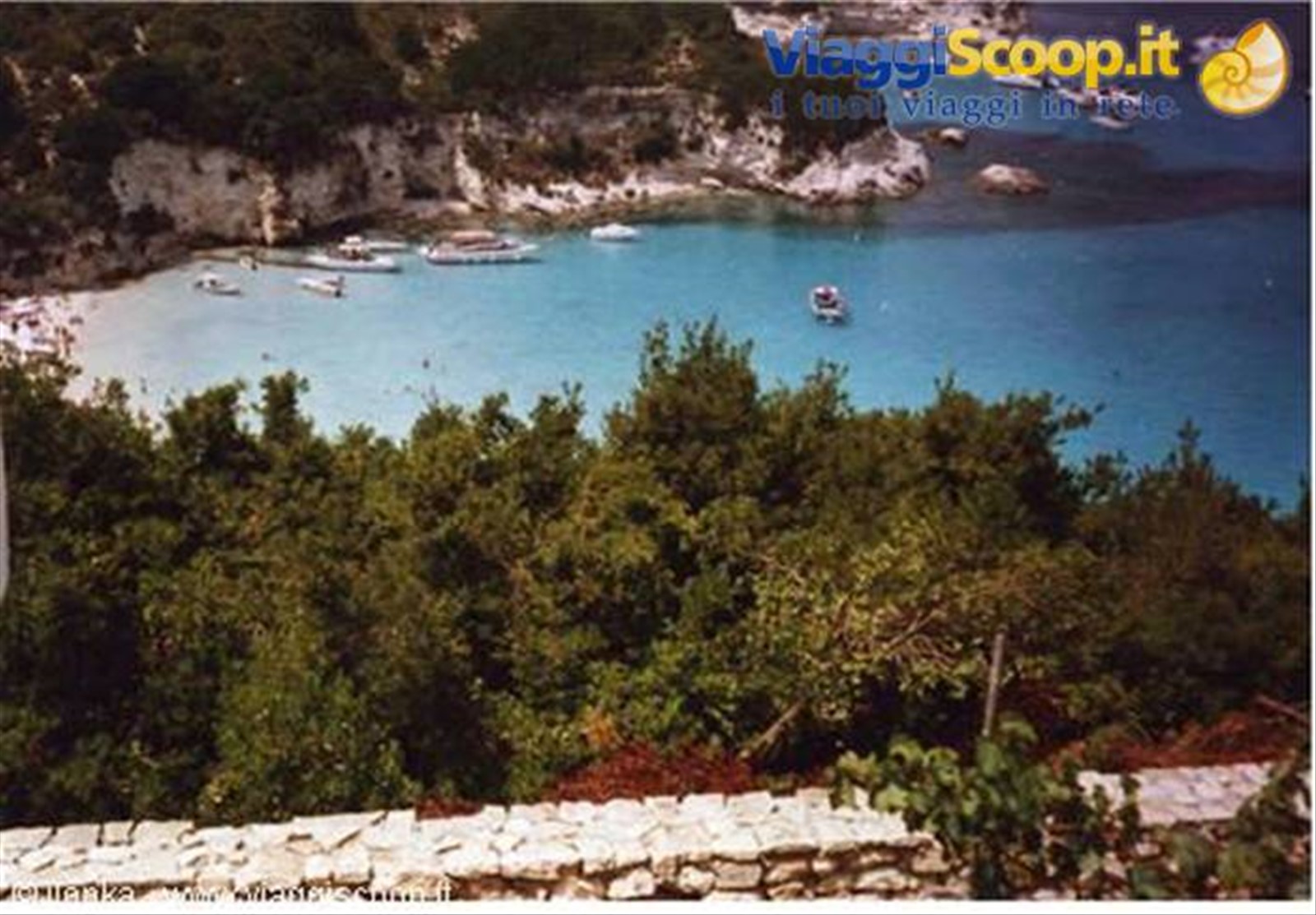 Vista della spiaggia di Antipaxos dal Belvedere
