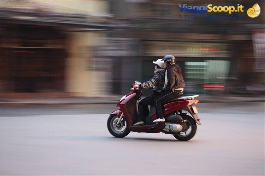 Uno dei 4 milioni di motorini a Saigon