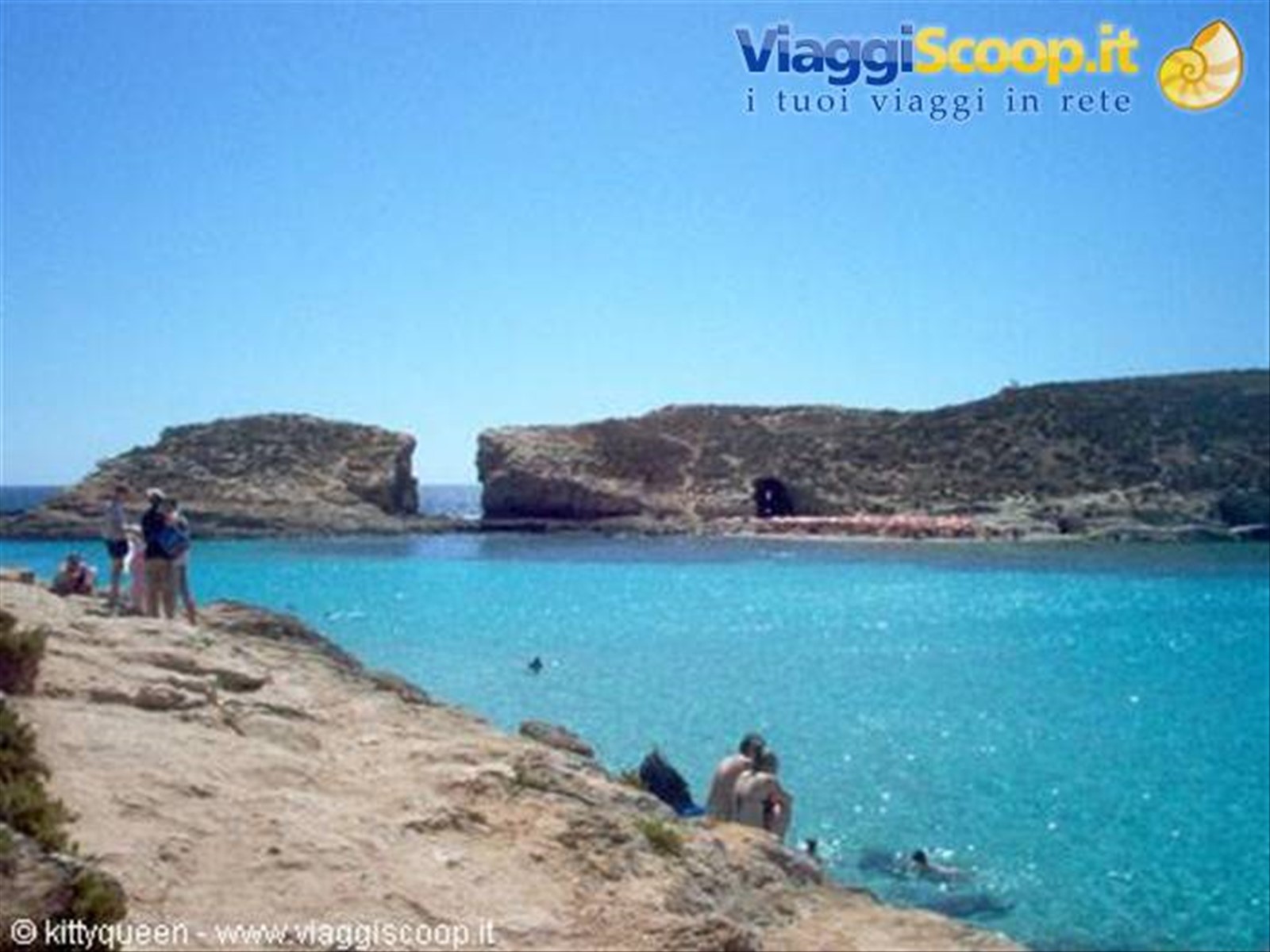 LA BLUE LAGOON