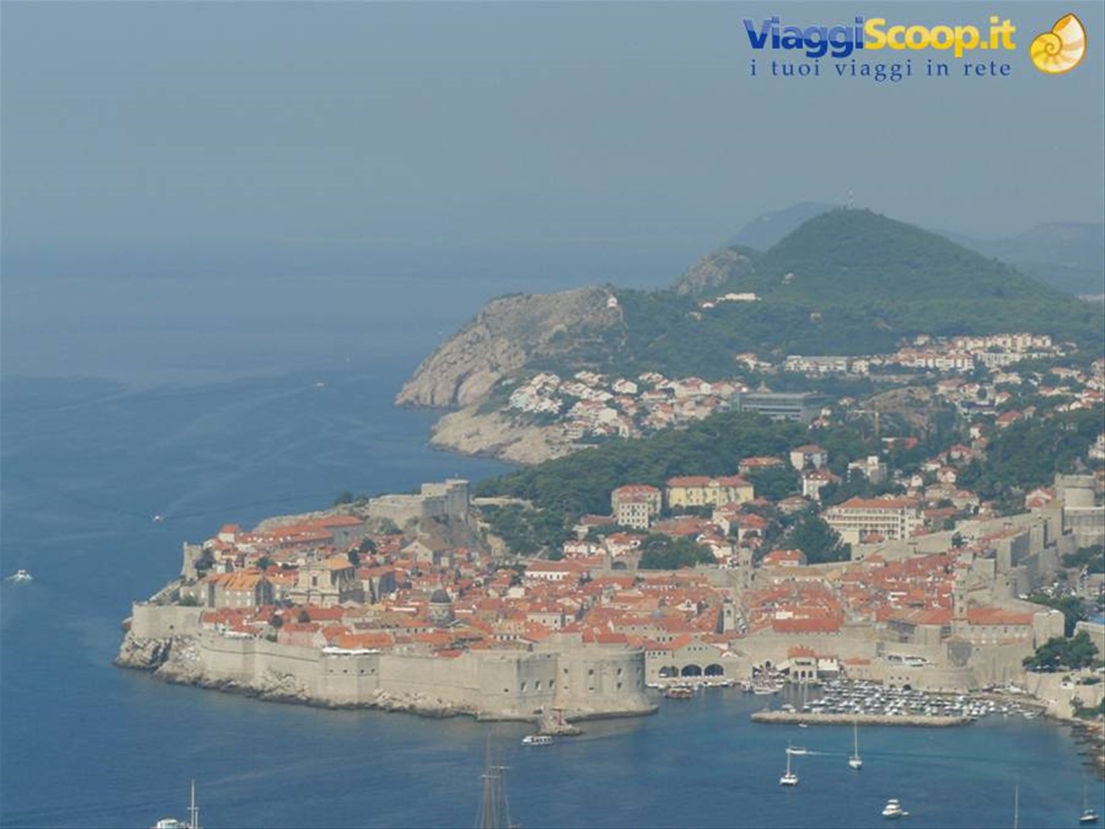 Vista della città vecchia di DUBROVNIK