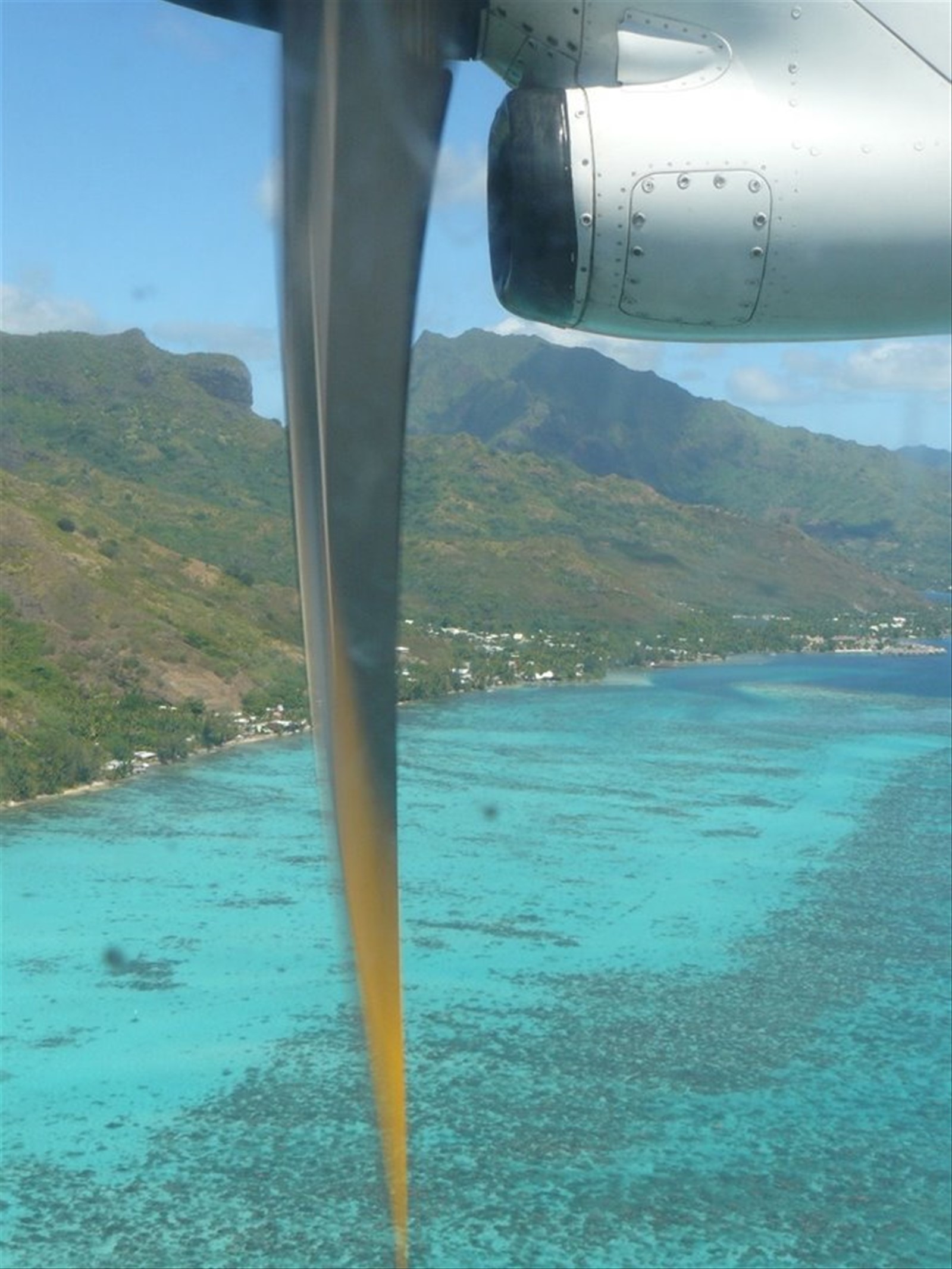 In atterraggio a Moorea