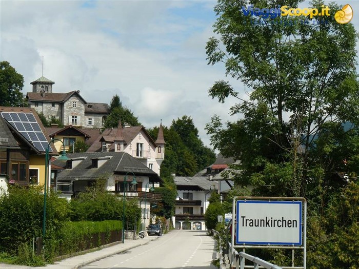 On the road - Traunkirchen