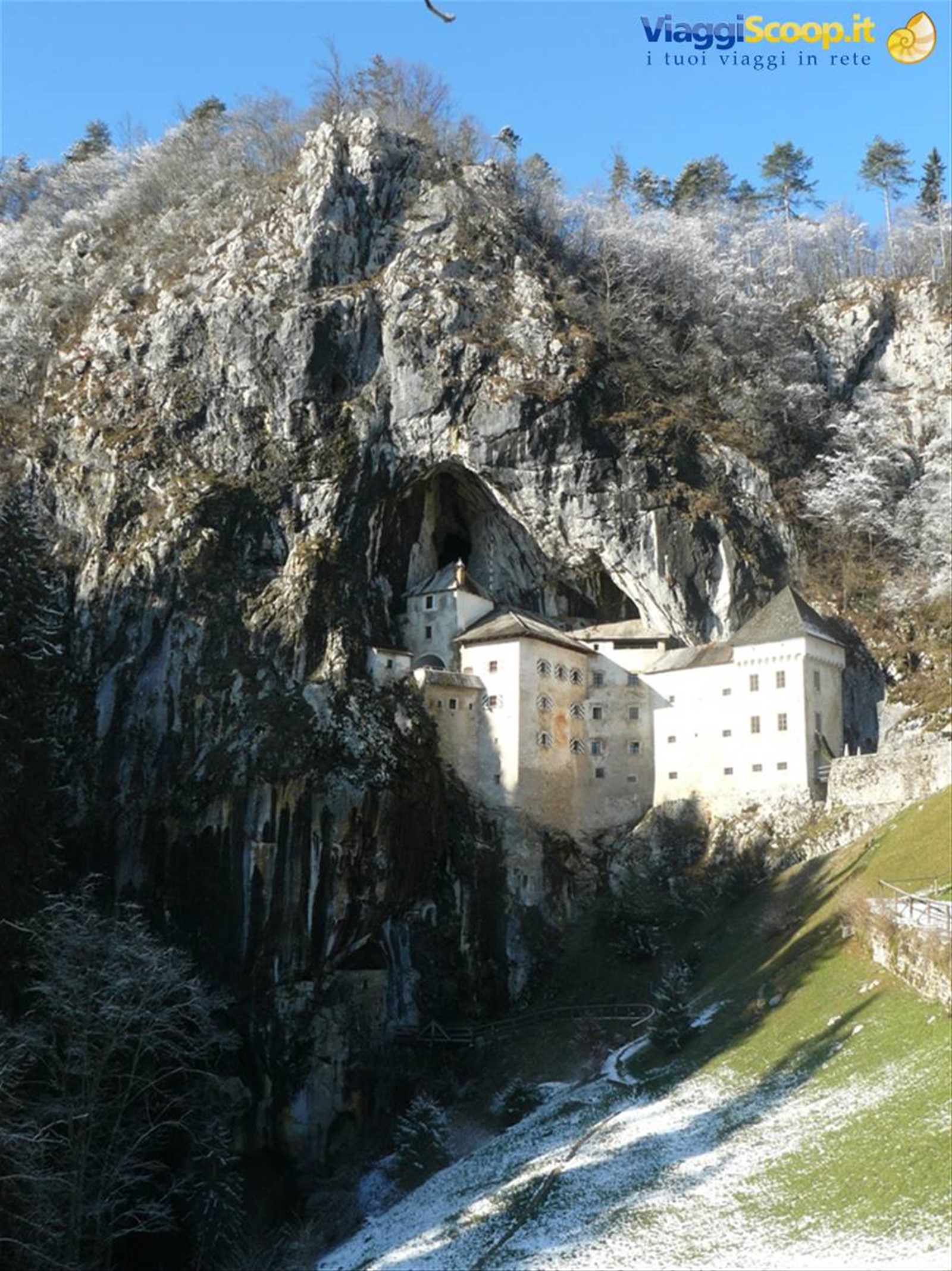 Predjama Castle