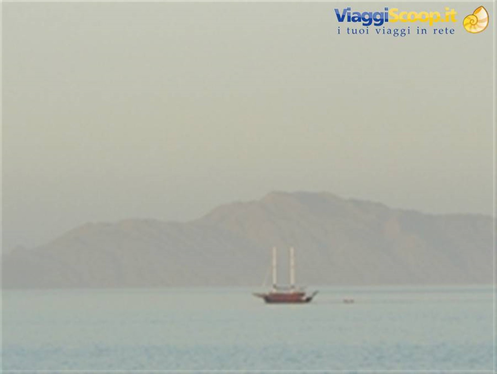 Isola di Tiran al tramonto