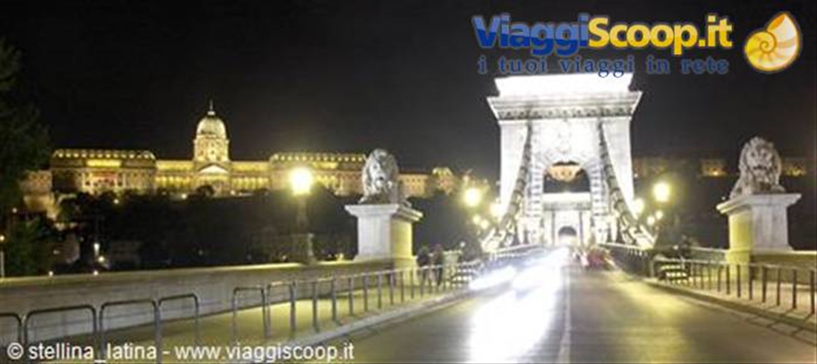 Ponte delle catene e castello di notte