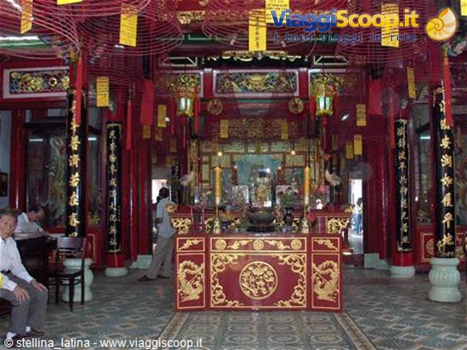 Hoi An: le case antiche, congregazioni e altari