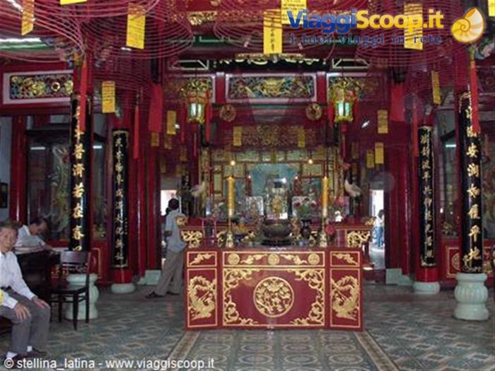 Hoi An: le case antiche, congregazioni e altari