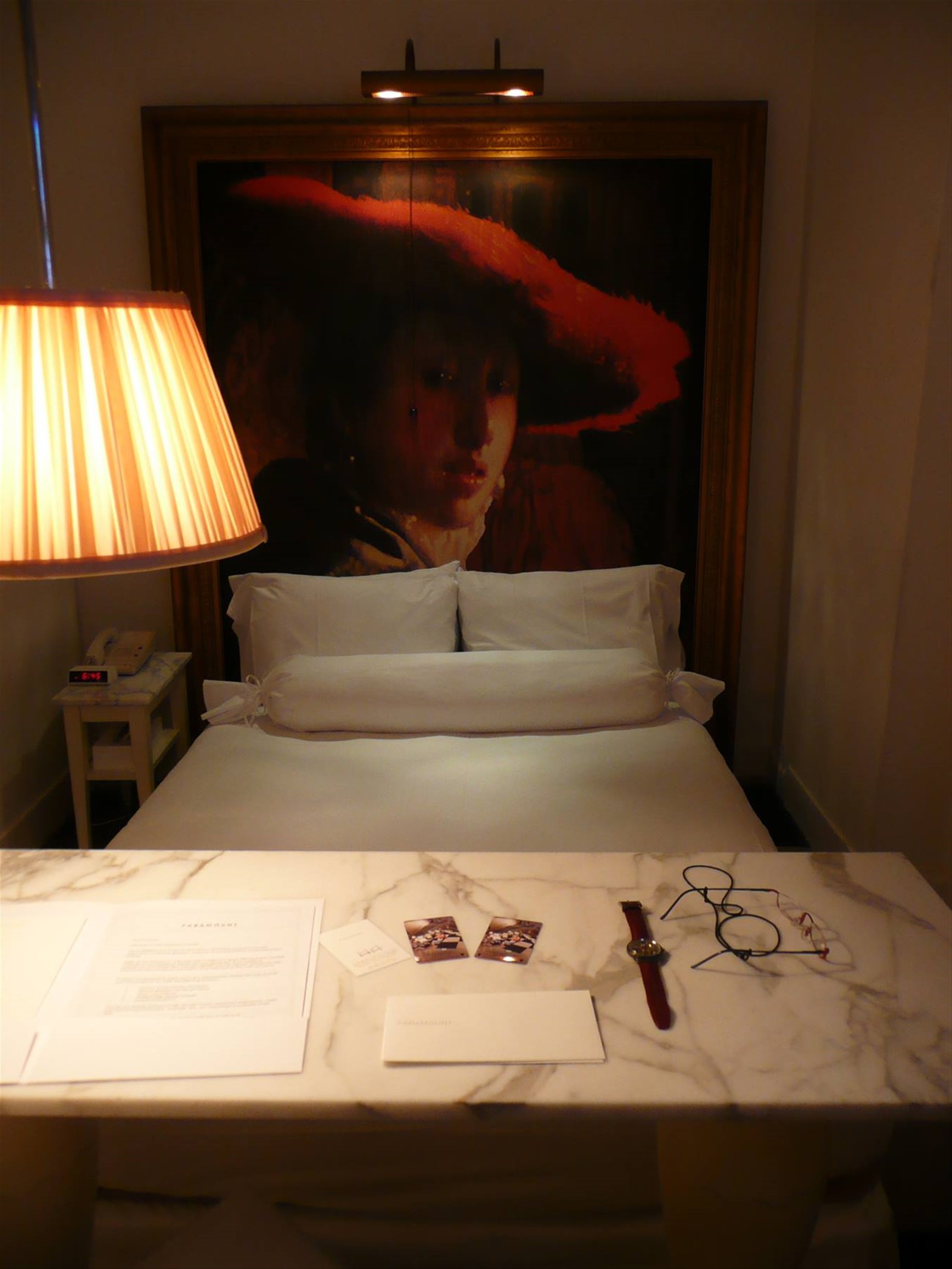 N.Y. Hotel Paramount