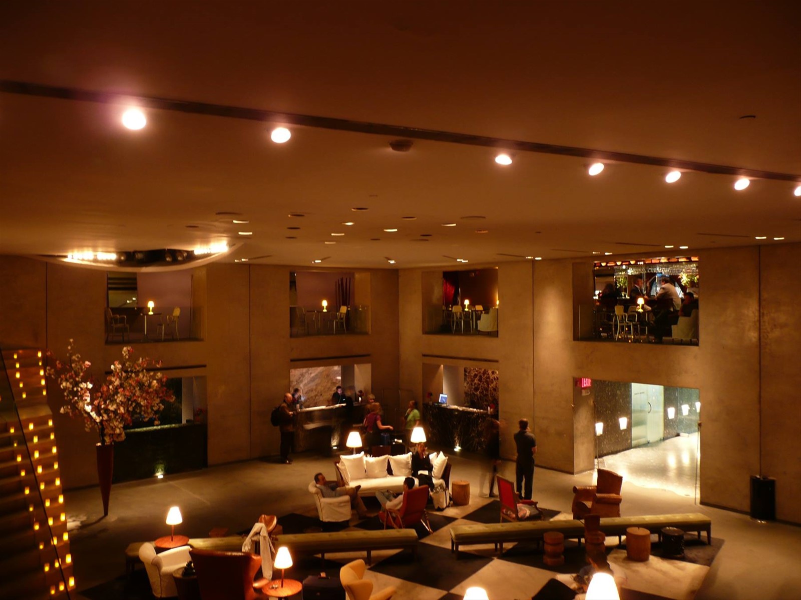 N.Y. Hotel Paramount - hall