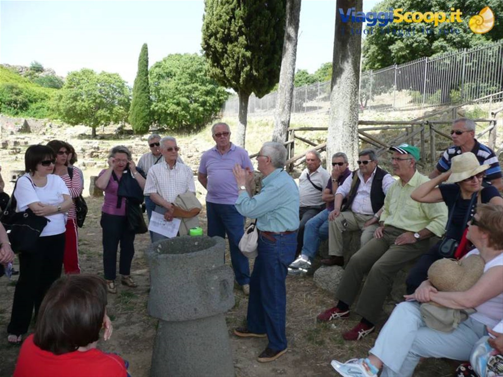 MORGANTINA - stoà nord - relatore il prof. Ciccio Gurrieri