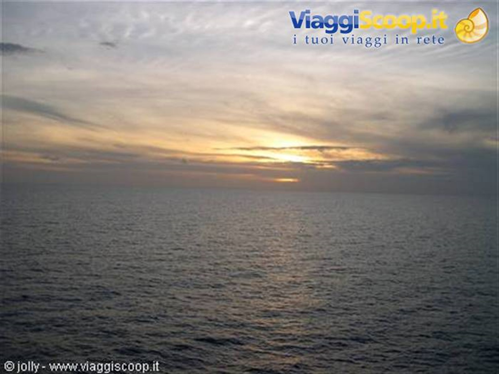 Tramonto sul mare