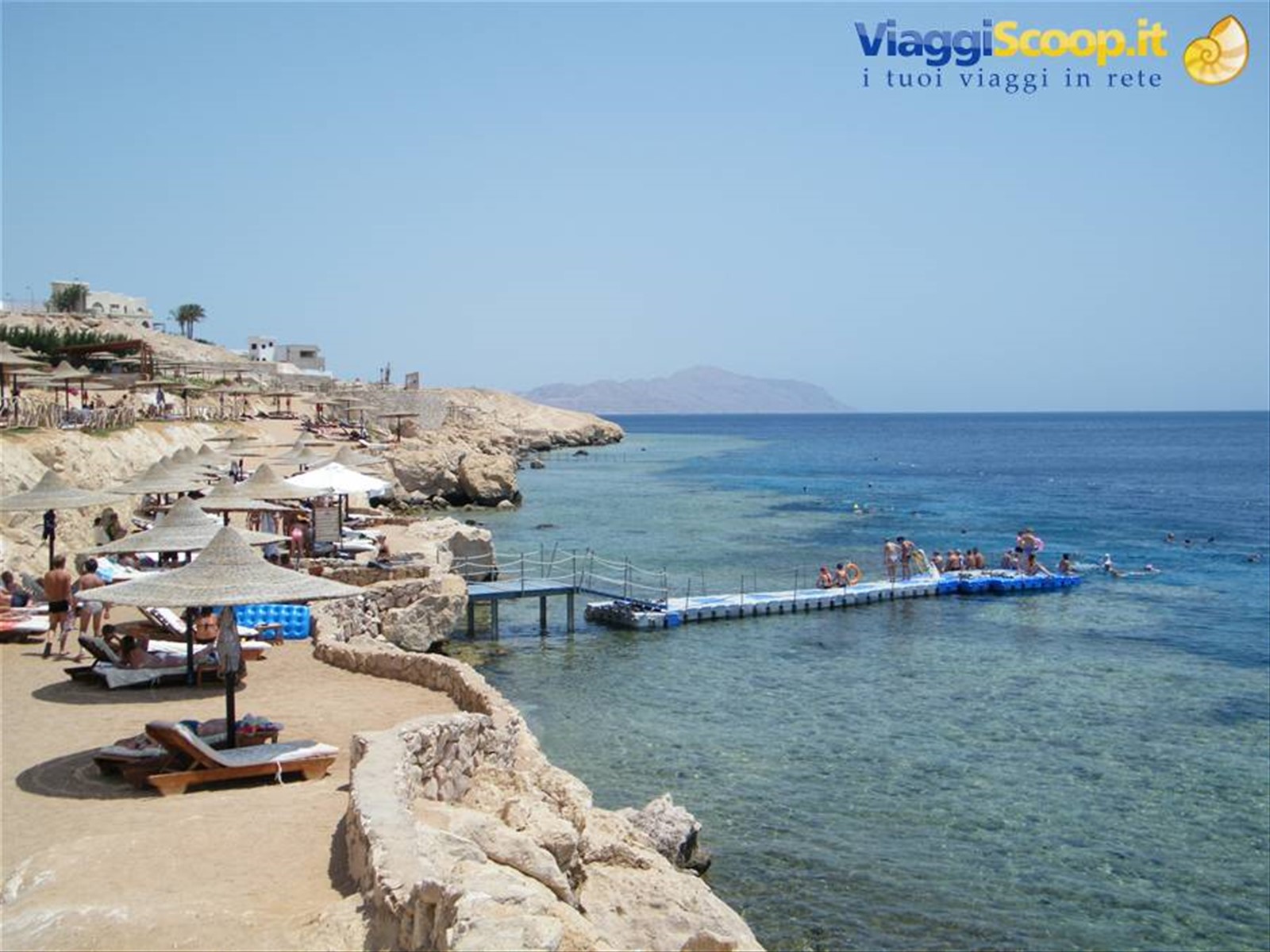 accesso alla spiaggia e pontile