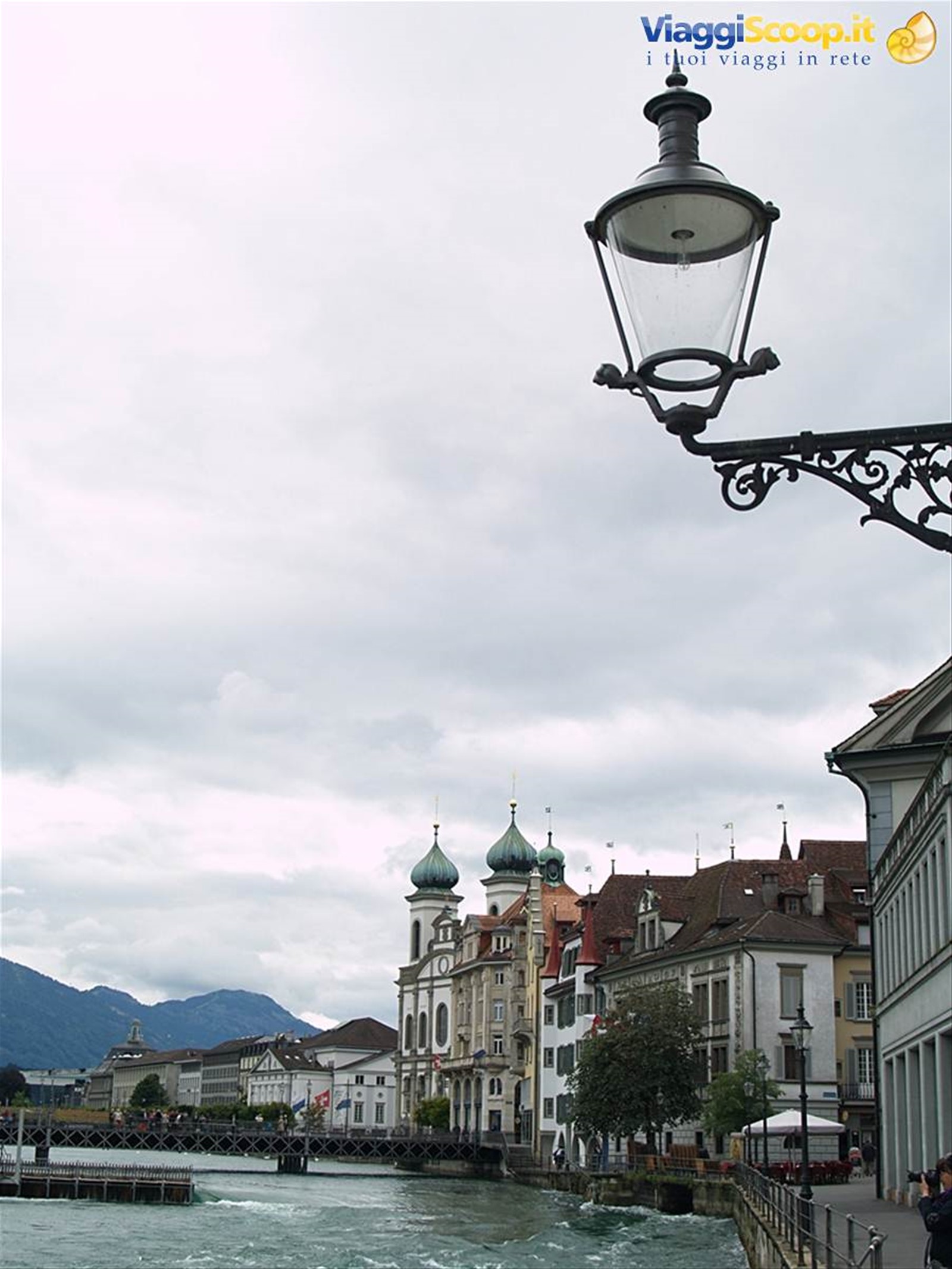 Lucerna - In lontananza la Jesuiten Kirche