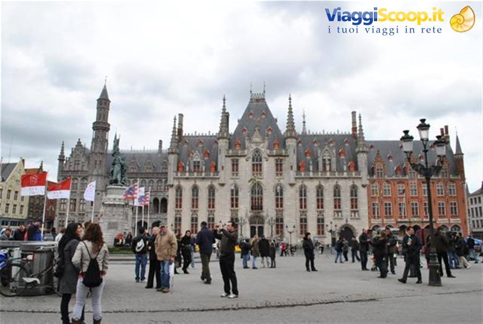 Brugge market square