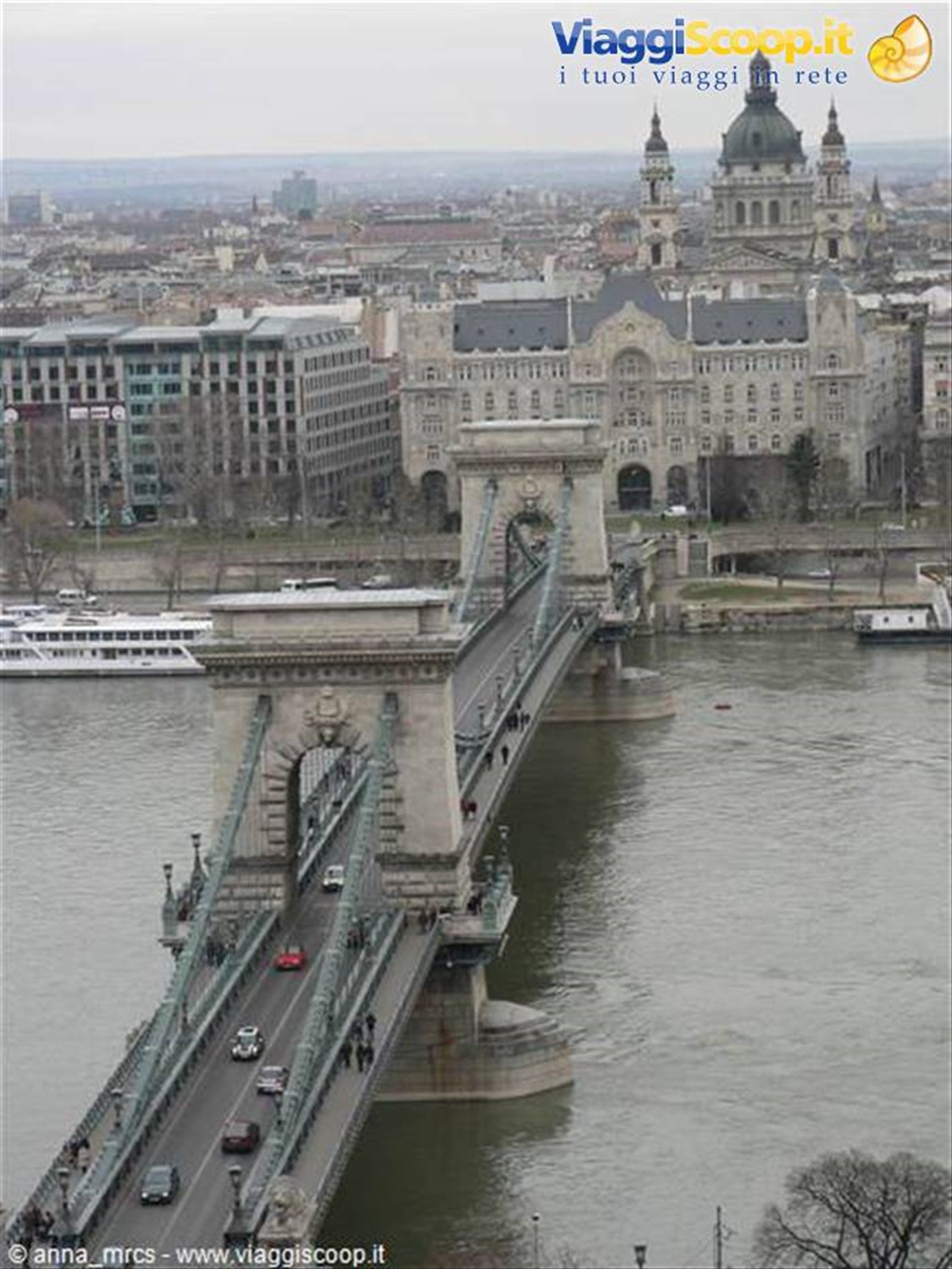 Ponte delle Catene e Basilica di Santo Stefano