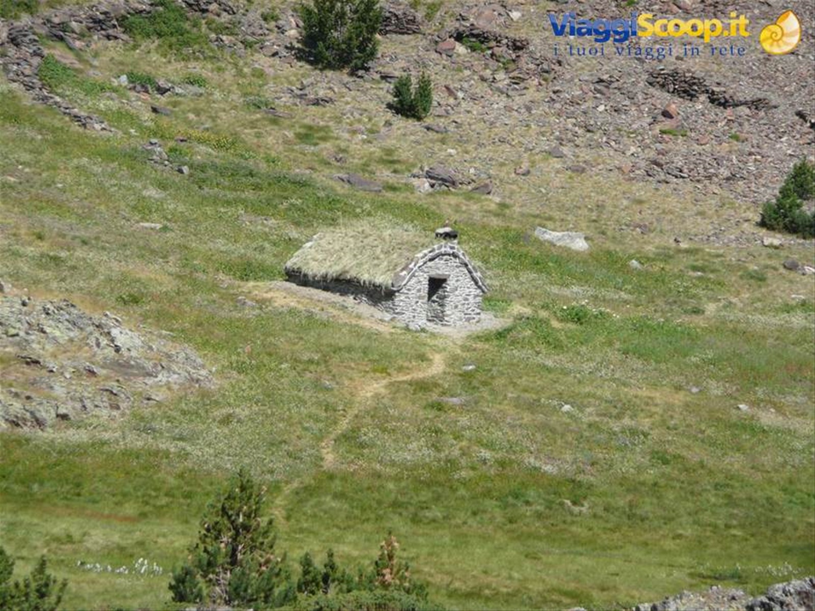 Lungo sentiero Rifugio Coma Pedrosa