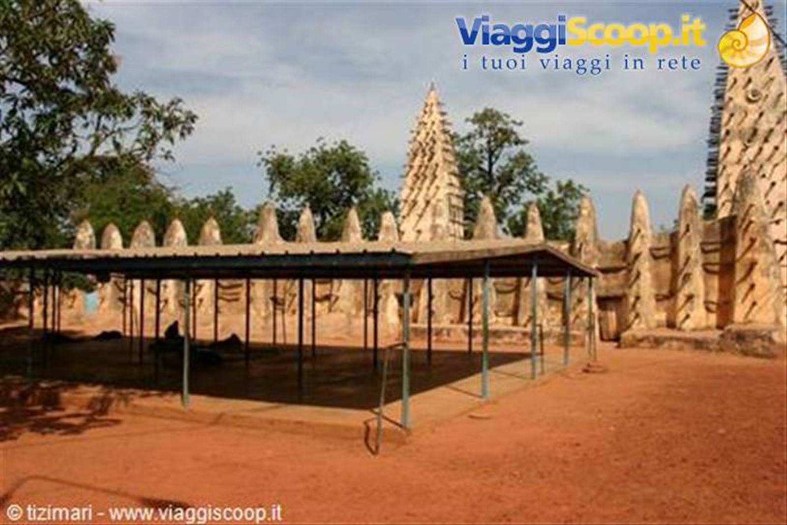La grande moschea di Bobo Dioulasso