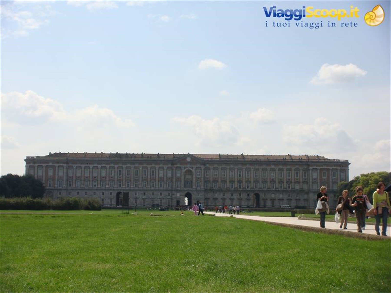 La reggia dall'esterno