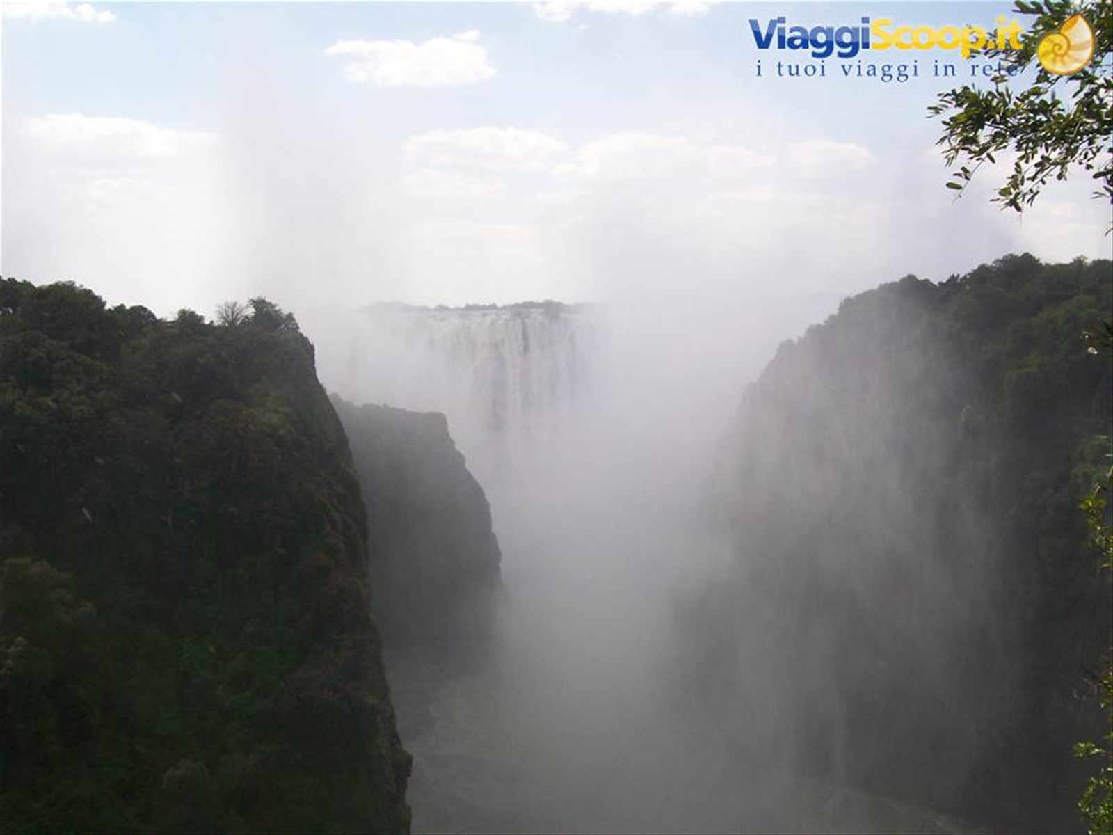 Victoria Falls dallo Zambia