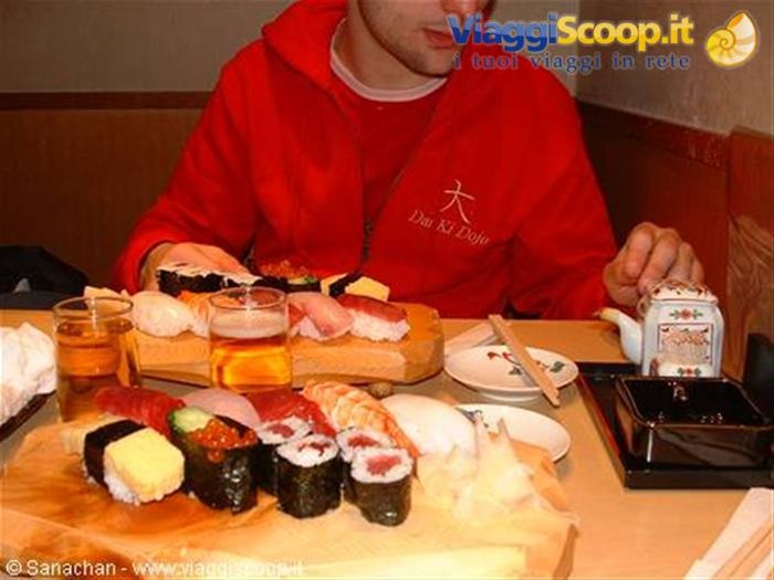cena di sushi