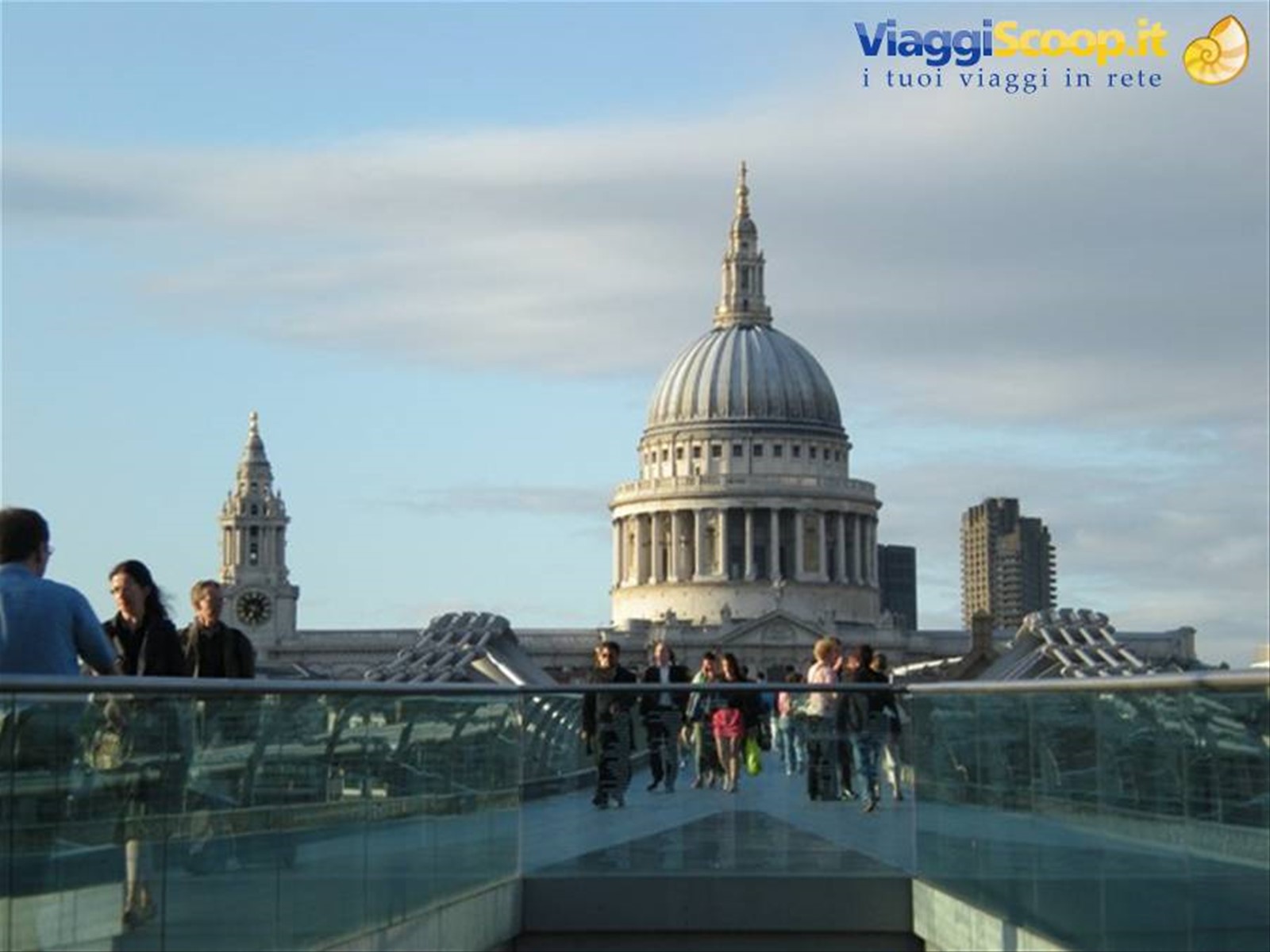 St. Paul dal Millenium Bridge
