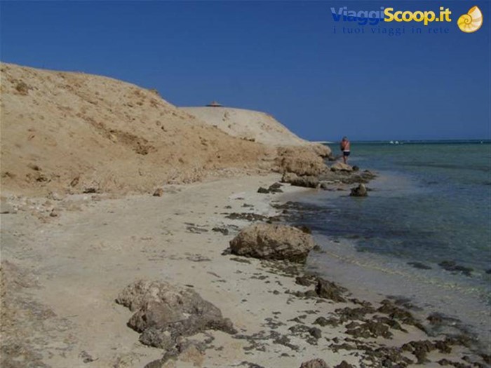 Passeggiata lungo la spiaggia