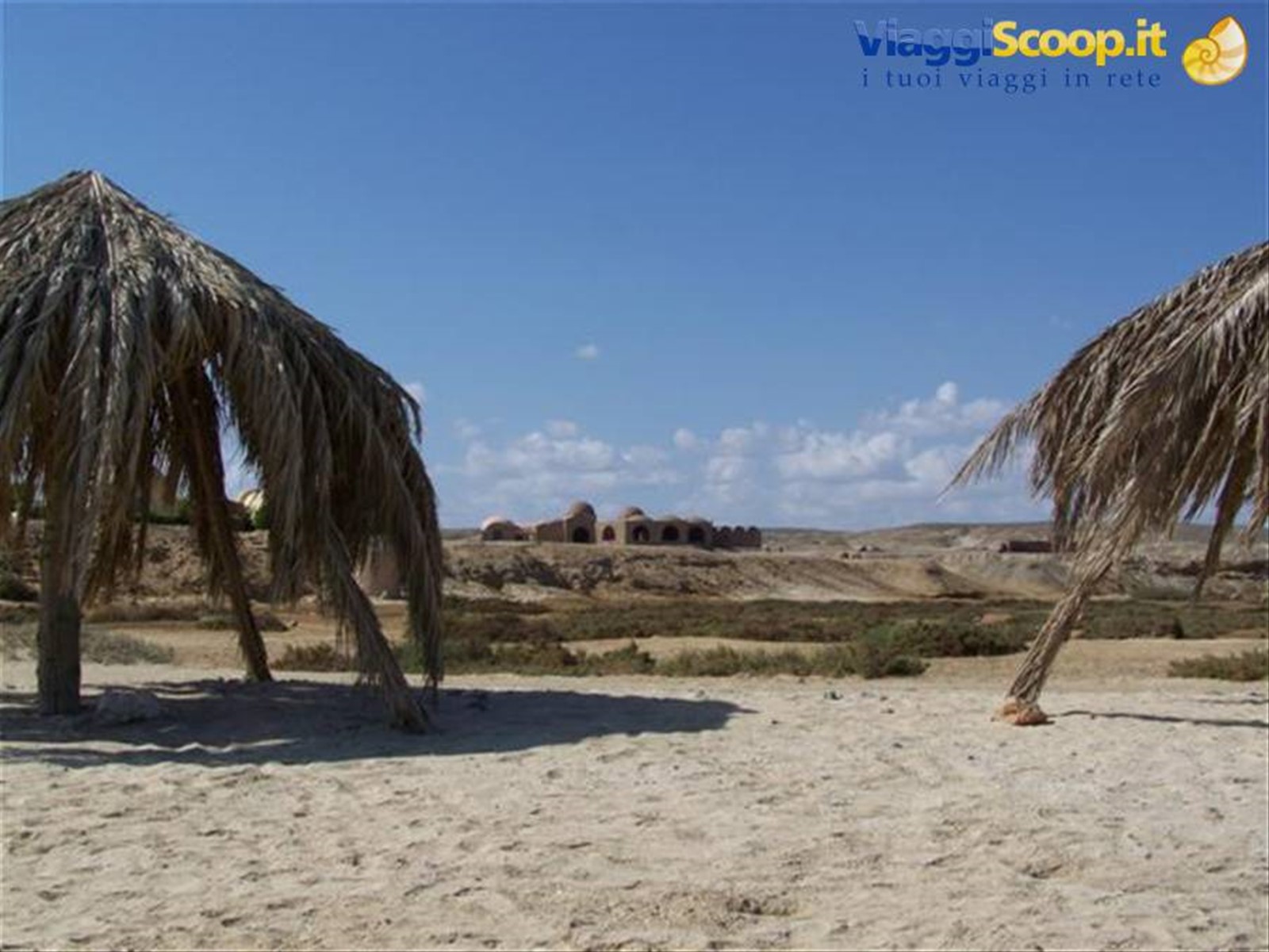 Passeggiata lungo la spiaggia