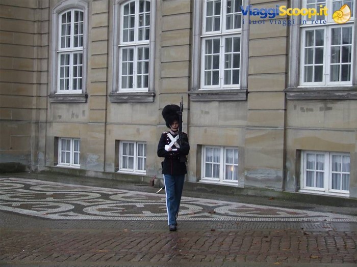 COPENHAGEN - Guardia Reale ad Amalienborg