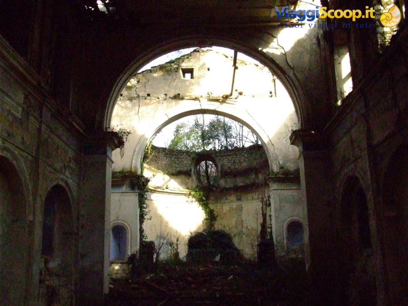 MELITO IRPINO - Interno della Basilica