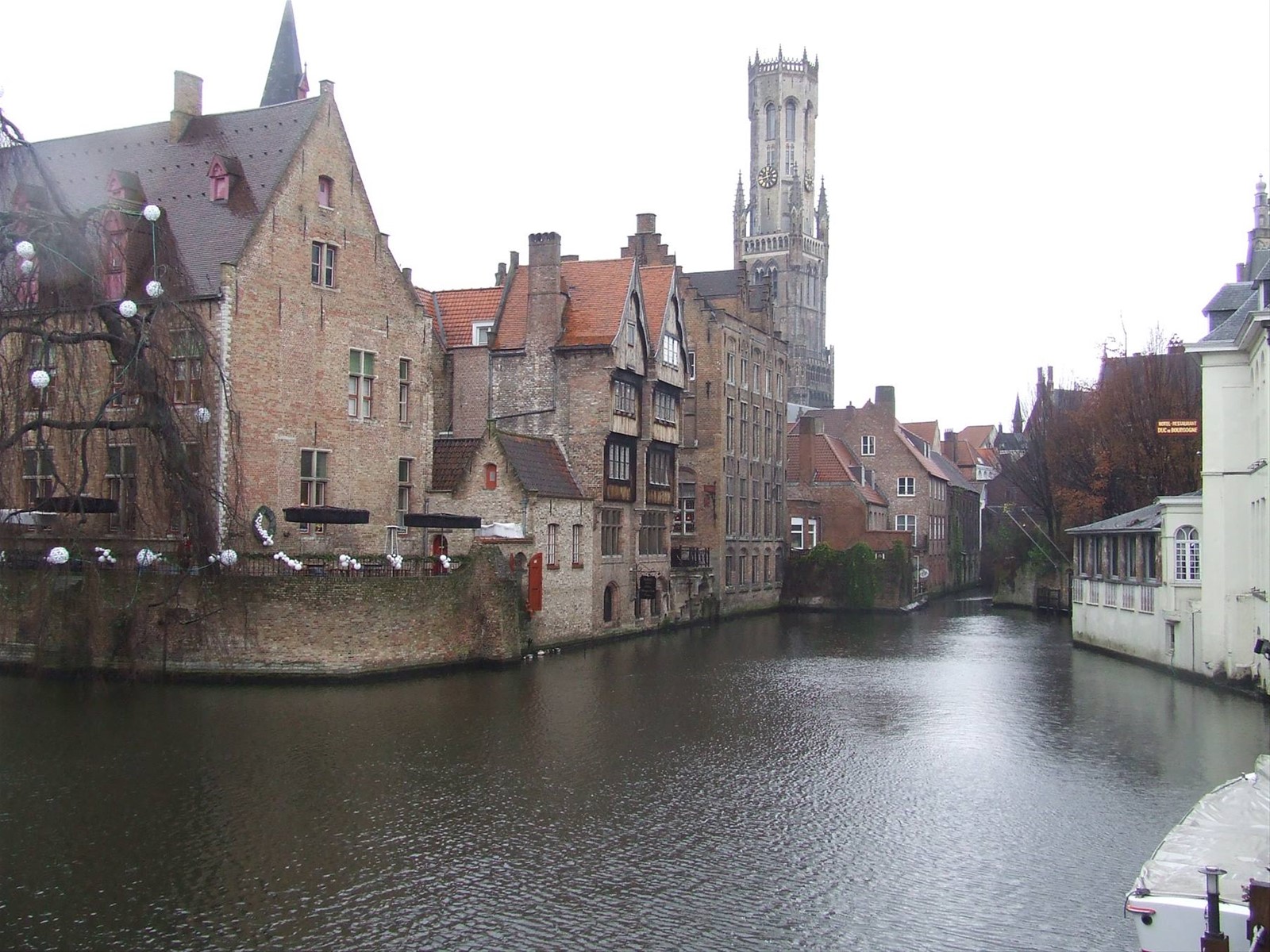 BRUGGE- Pittoresco angolo della città