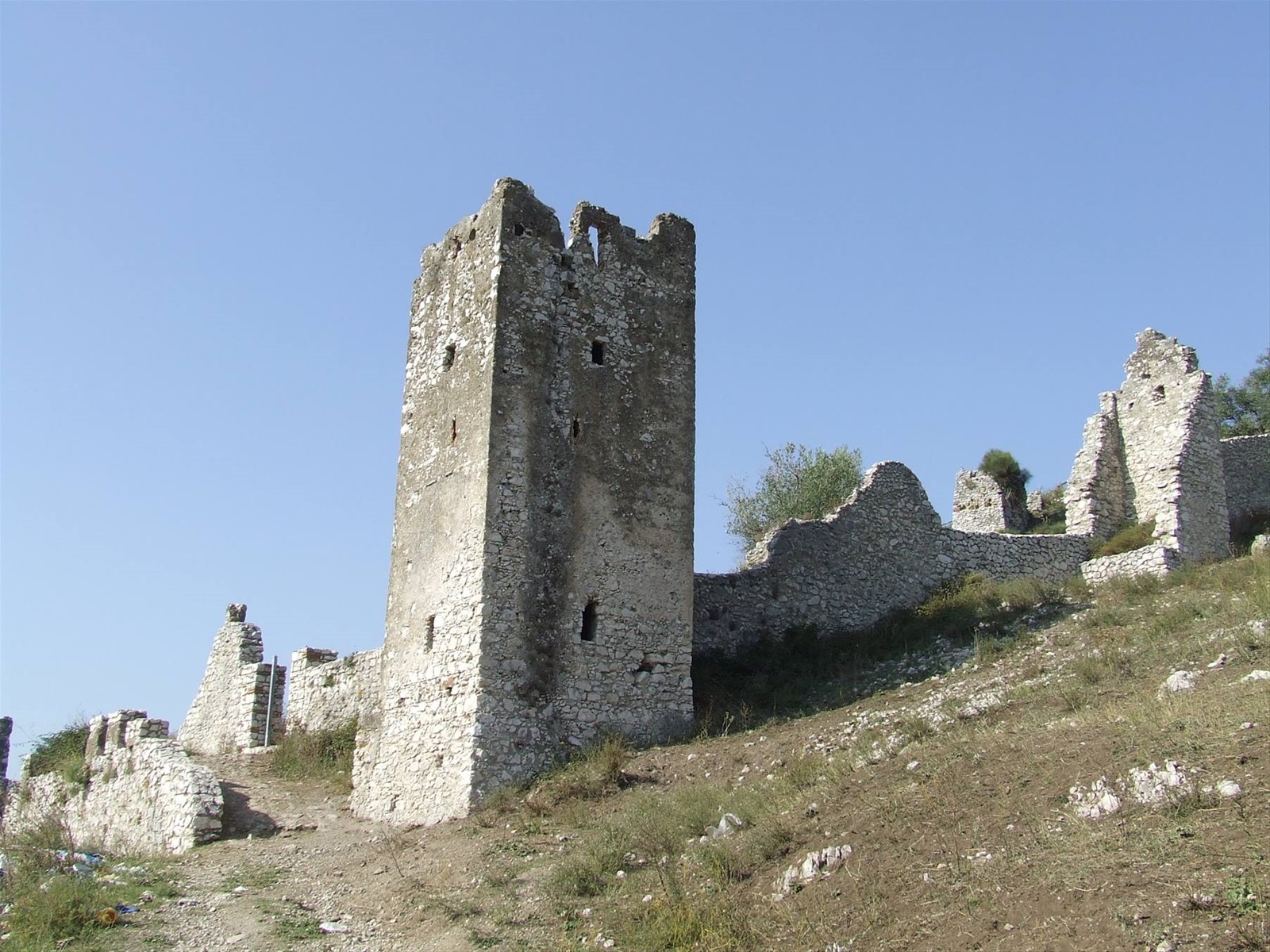 AVELLA - Castello Normanno