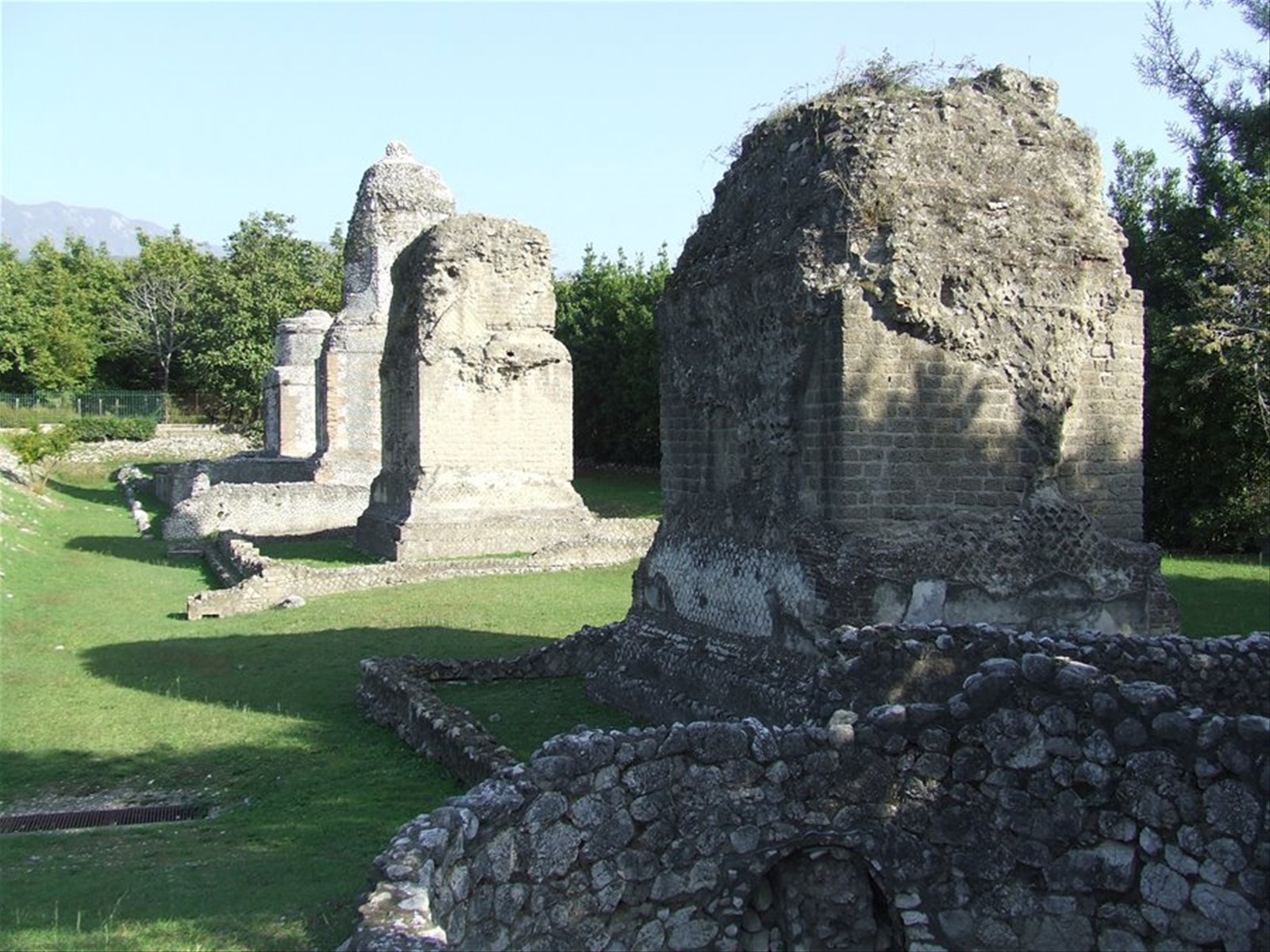 AVELLA - Tombe Romane