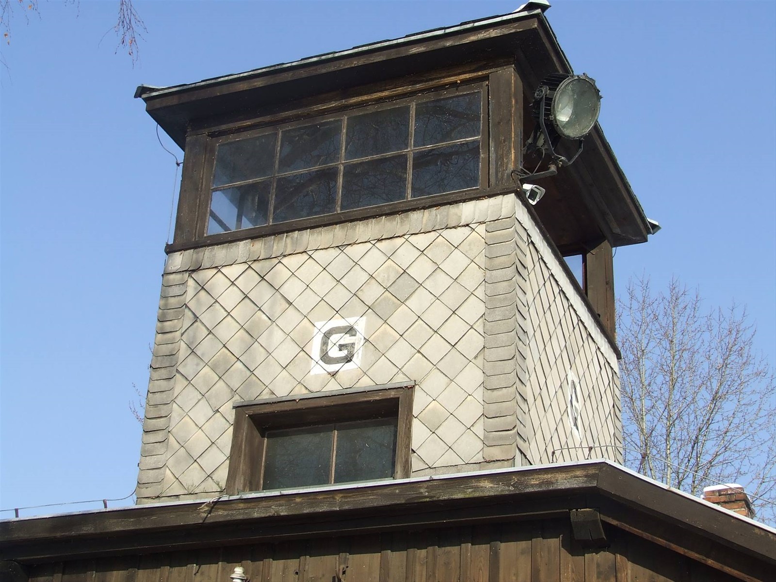 AUSCHWITZ