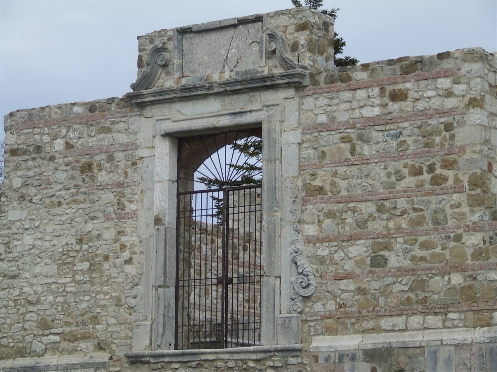 CONZA DELLA CAMPANIA - Area archeologica